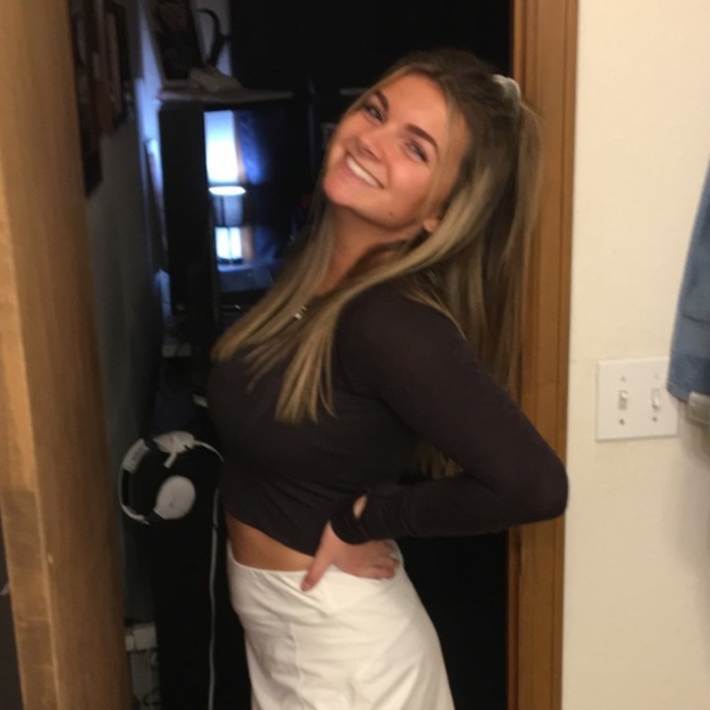 Meet your Posher, Leah